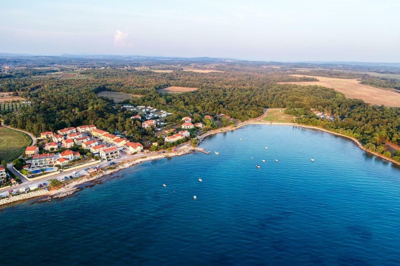 Apartments Villa Adamovic Umag Eksteriør billede