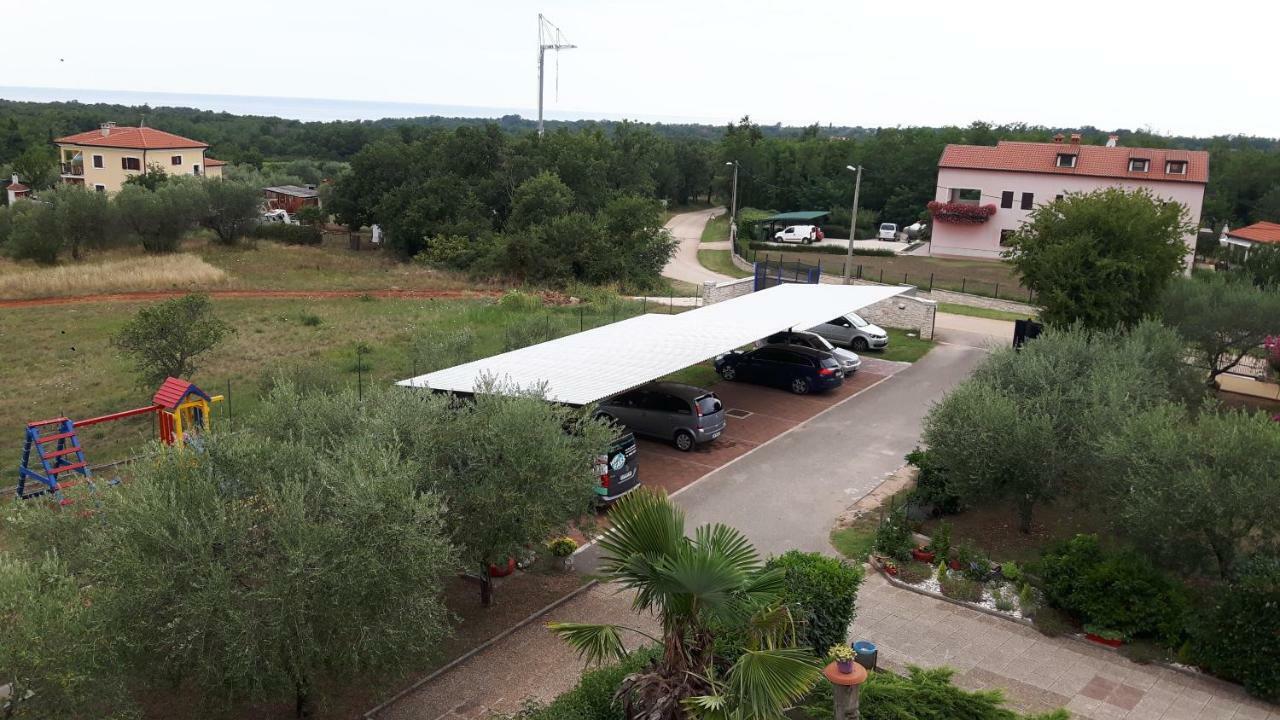 Apartments Villa Adamovic Umag Eksteriør billede
